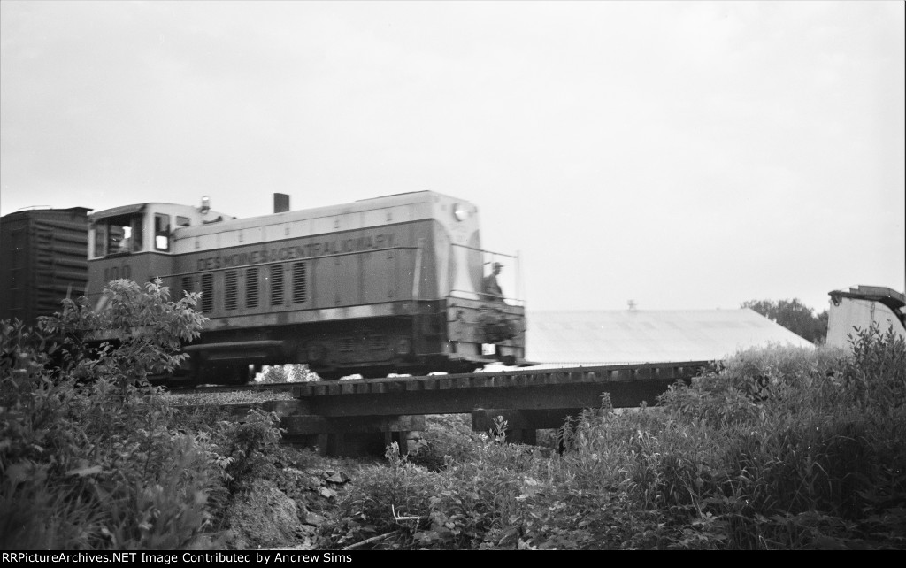 DMCI 100
